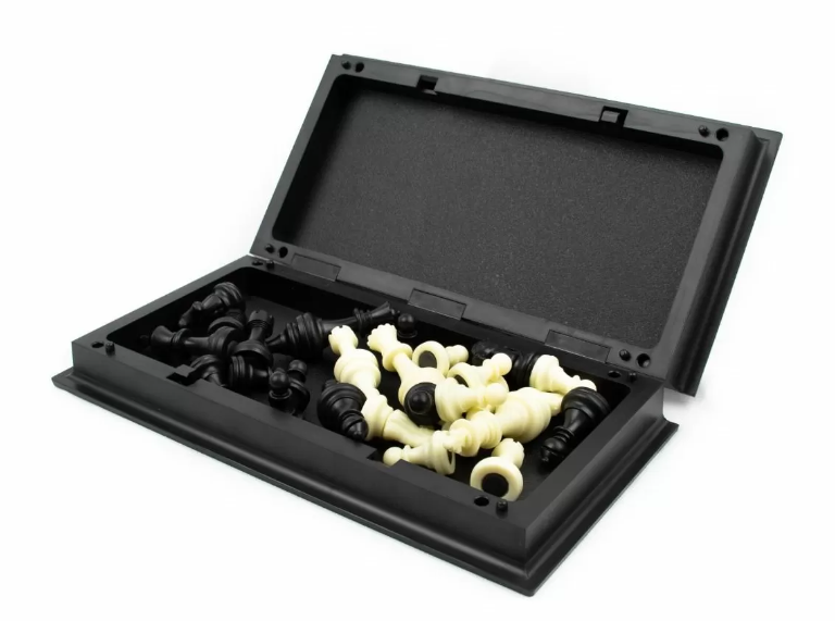 LPG Classics Plastic Magnetic Travel Chess Set - 20cm Foldable Board