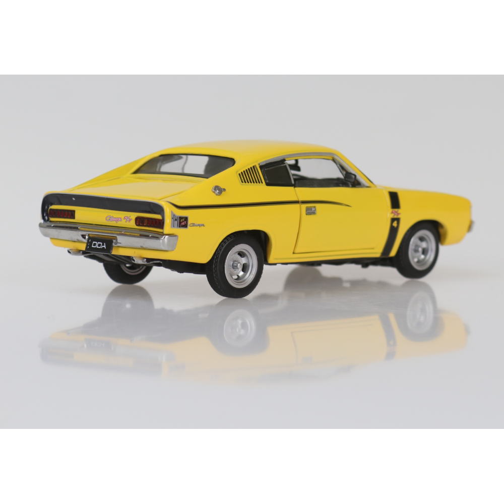 1:32 Yellow E49 Valiant Charger 