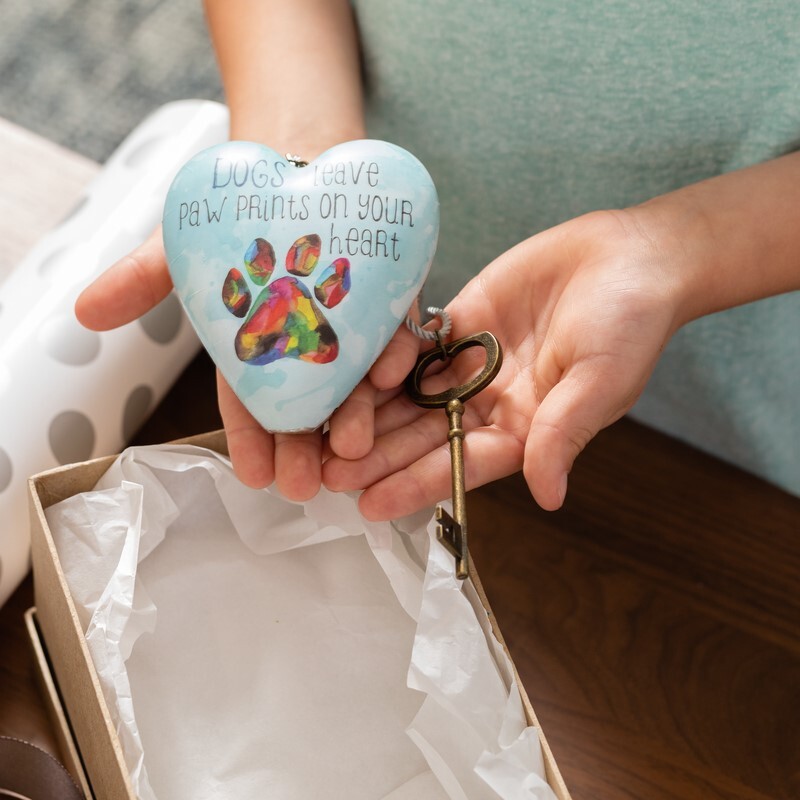 DEMDACO Art Heart - Paw Prints