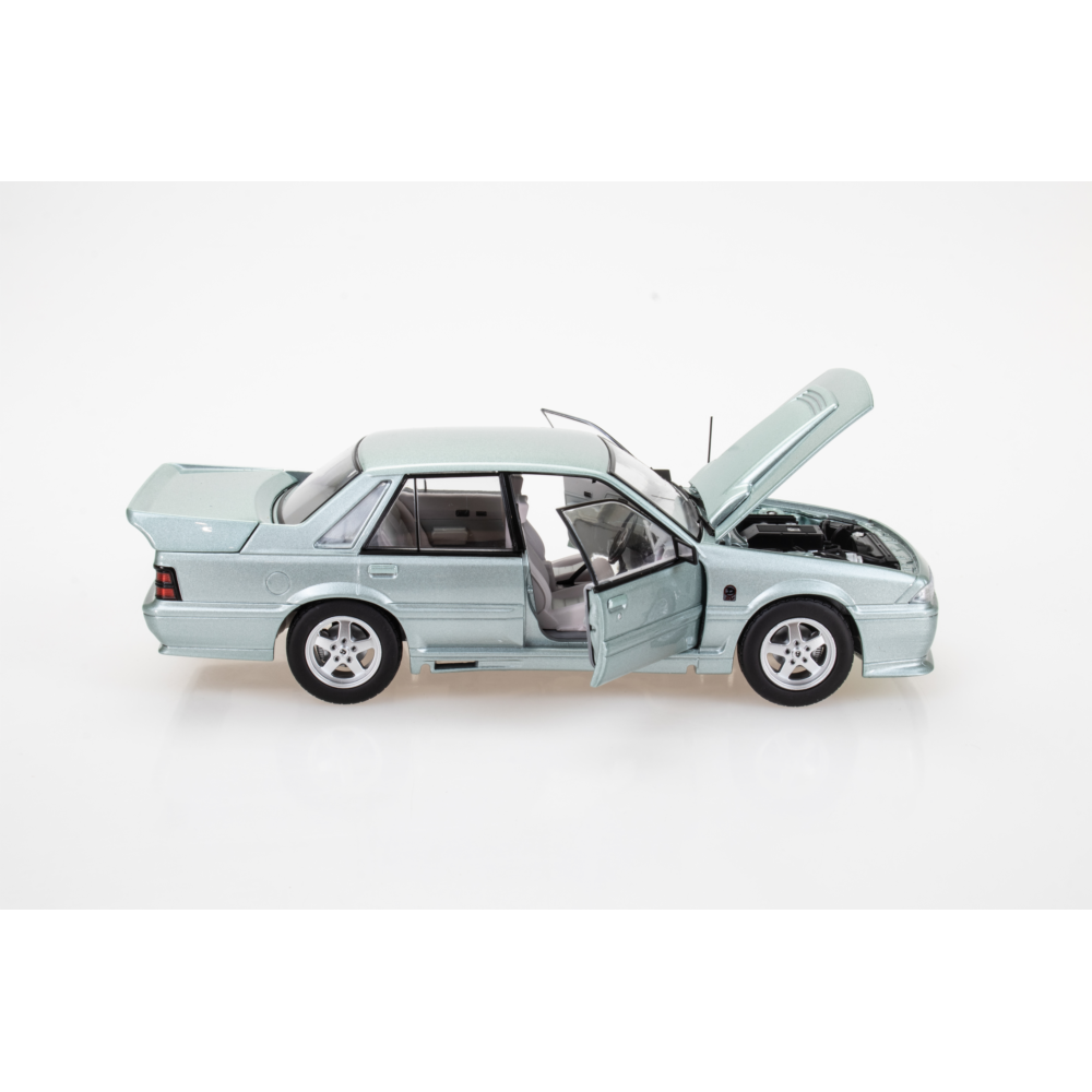 1:24 Panorama Silver VL Holden Walkinshaw Standard