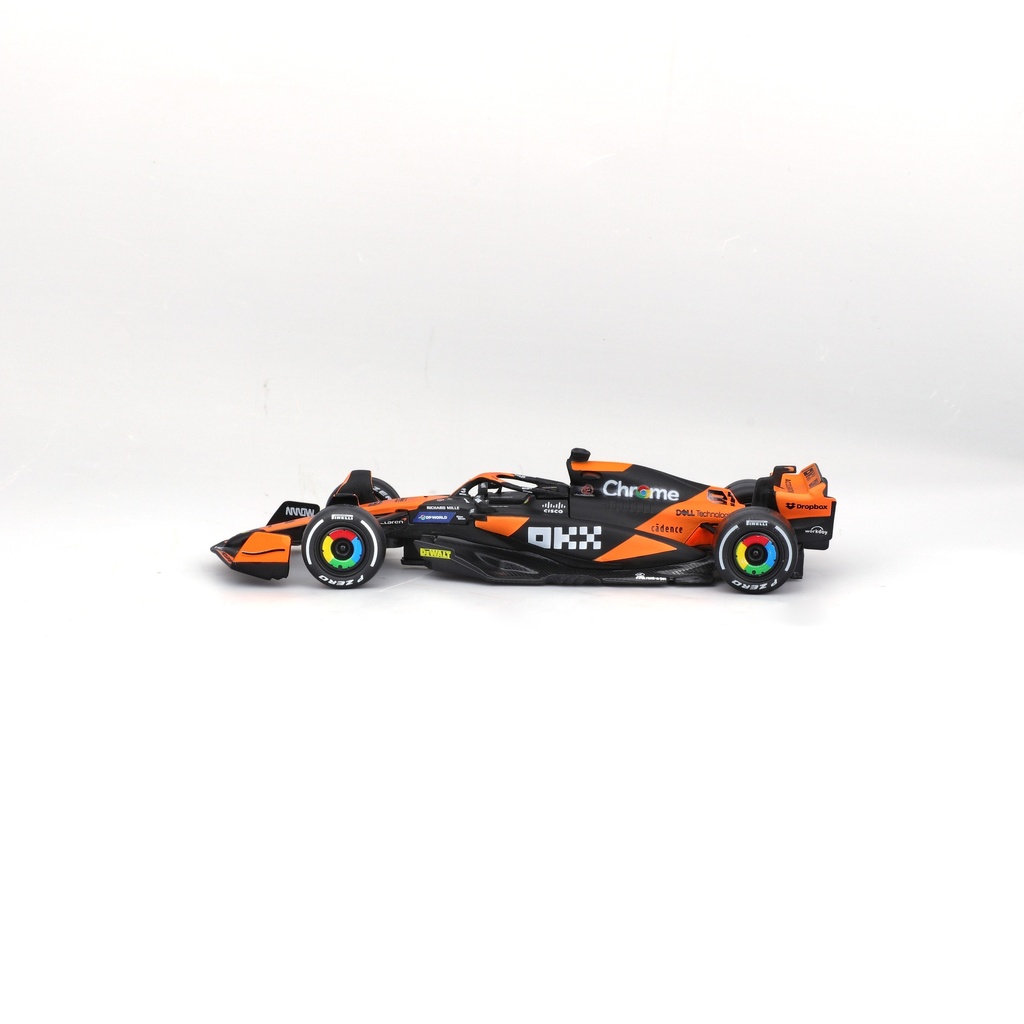 Bburago F1 without Helmet 1:43 2024 F-1 McLaren MCL 38 #81 Piastri WB