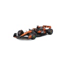 Bburago F1 with Helmet 1:24 2024 F-1 McLaren MCL38 #81 Piastri in Showcase