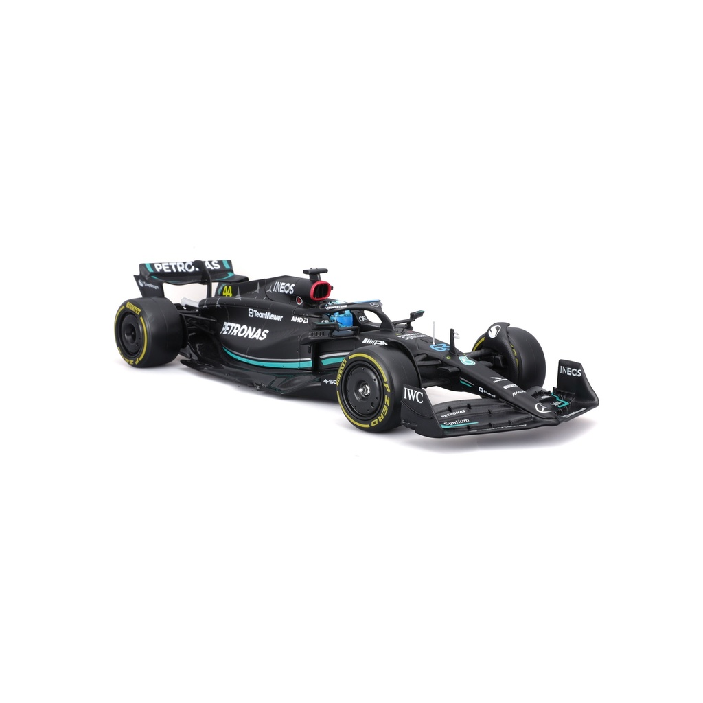 Bburago F1 1:24 Mercedes W14 - George Russell #63 2023 Model in Showcase (#43628028R)