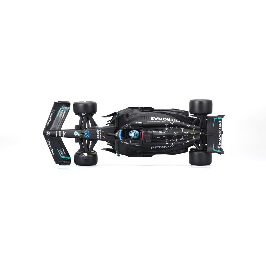 Bburago F1 1:24 Mercedes W14 - George Russell #63 2023 Model in Showcase (#43628028R)