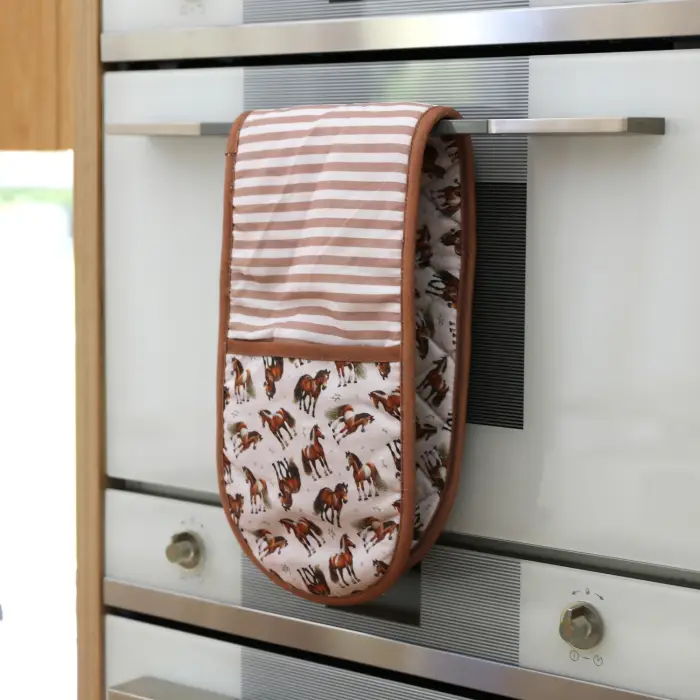 Cook's Companion Horse Oven Mitt