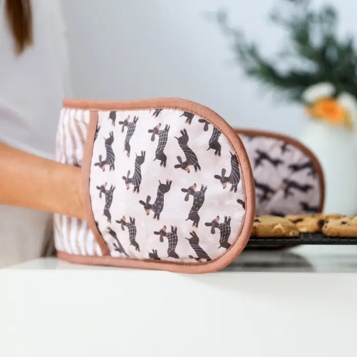 Cook's Companion Dog Oven Mitt