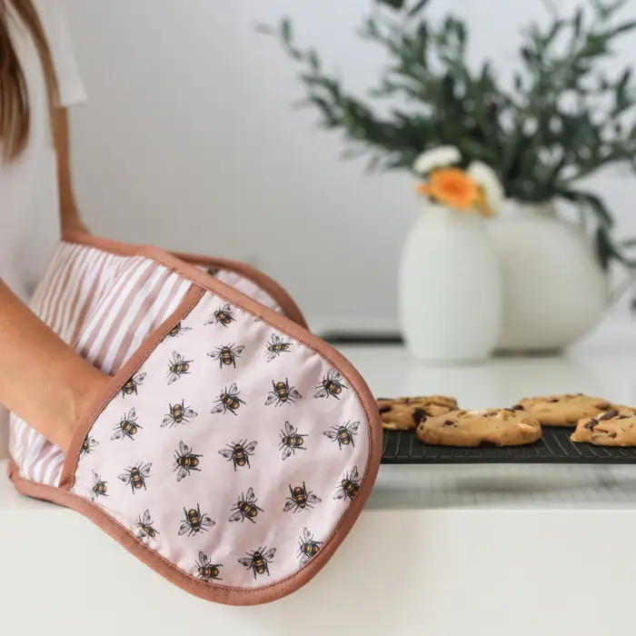 Cook's Companion Bee Oven Mitt