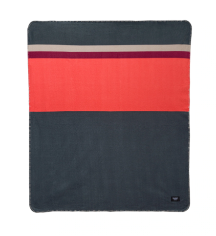 Rolled Outdoor Blanket With Carry Handle - Gentlemen's Hardware