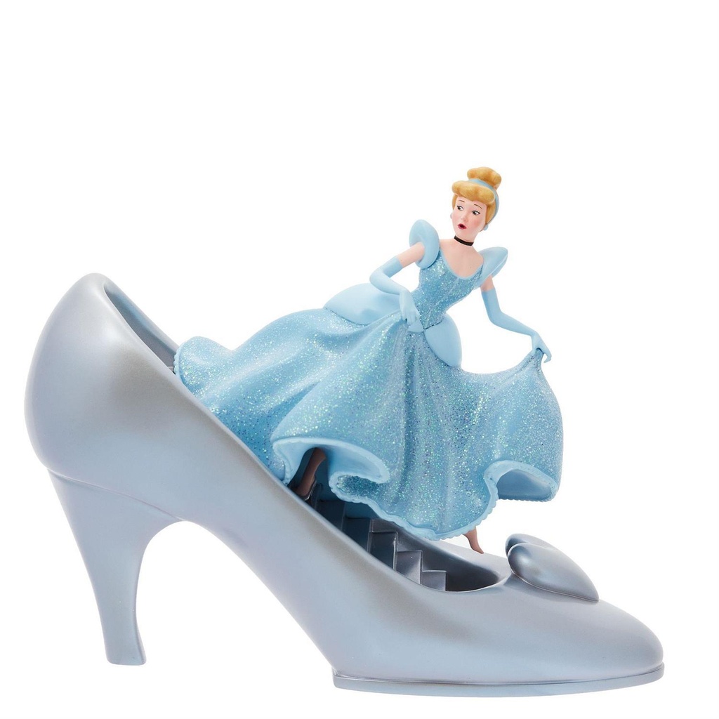 100 Years of Wonder Cinderella w/ Slipper 16cm Figurine - Disney Showcase Collection