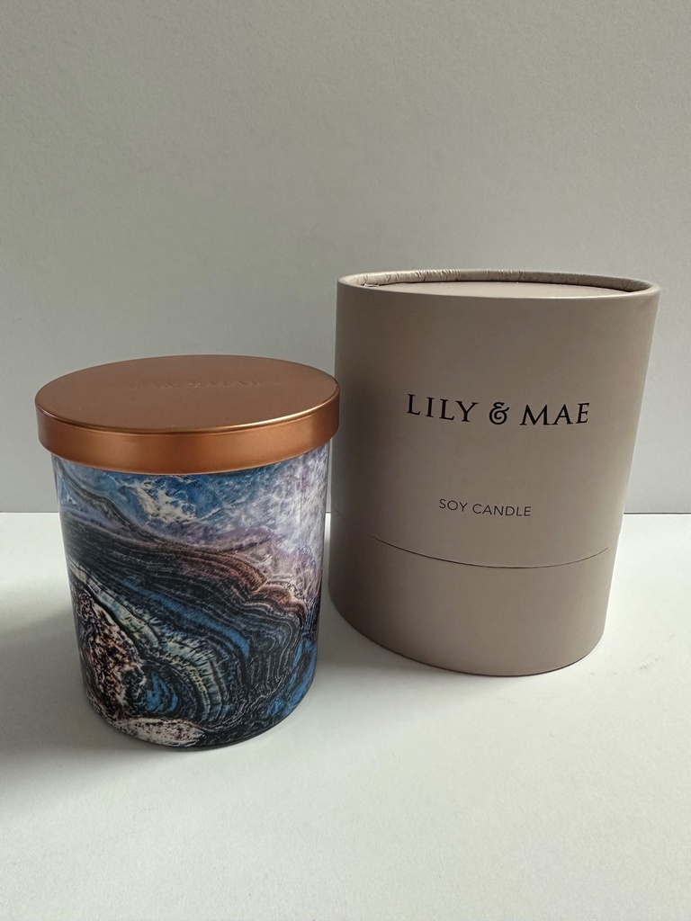 Lily & Mae Candle With Lid - 300g Vetiver Scented Soy Candle