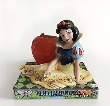 Snow White 'A Tempting Offer' Disney Traditions Figurine by Jim Shore.