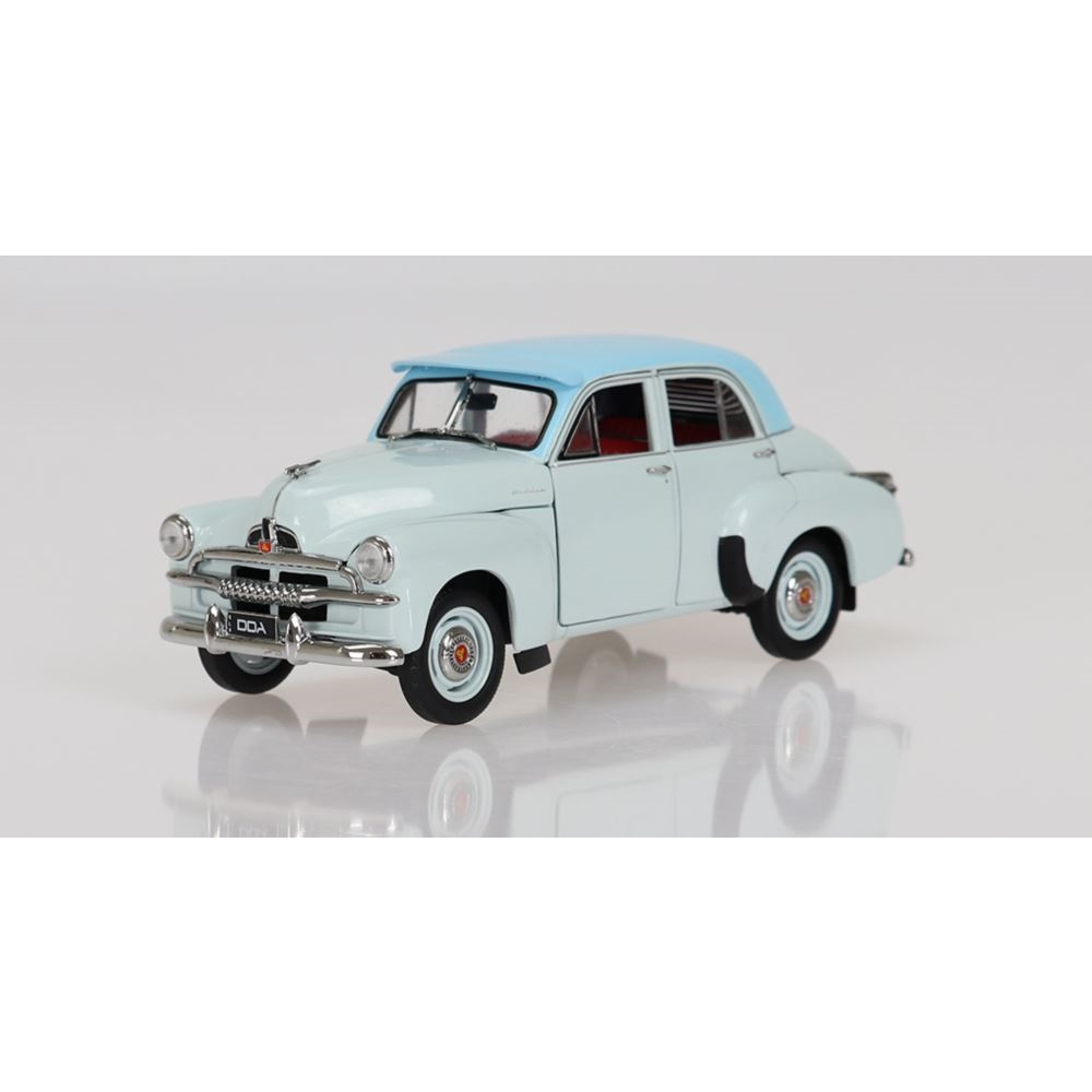 DDA Collectibles 1:24 1953 2 Tone Blue FJ Holden Sedan Diecast